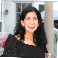 Central Garden and Pet Employee Mona Jain's profile photo