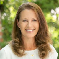 Village Associates Real Estate Employee Angie Traxinger's profile photo