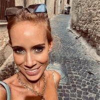 Glow Employee Jo Taylor's profile photo