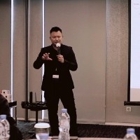 Hikmat Kliharsono Email