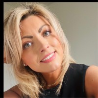 SM UK Employee Laura Claughan's profile photo