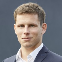 Lars Herrmann Email