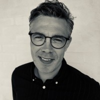 Simon Larsen Email