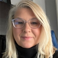 Lisa Messenger Email