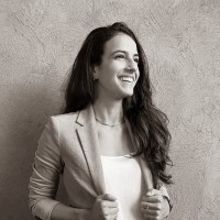 Farrell Flynne Employee Marina Souza's profile photo