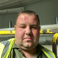 Piotr Grzesik Email