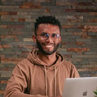 Vitau Employee Andrés Santana's profile photo