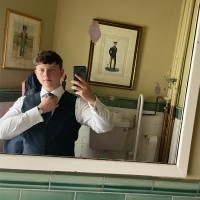 Finlay Hollyer Email & Phone Number