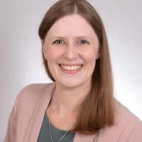 Daniela Roth Email