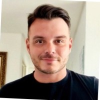 Faculdade Nova Roma Employee Jean Turet's profile photo