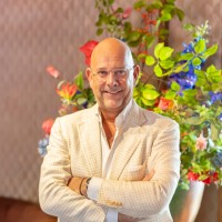 E-mail e número de telefone de Frank van Gool