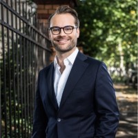 Lukas Nigl Email