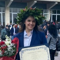 Pay Reply Employee Sara Bellatorre's profile photo