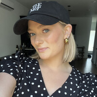 Center Stage Merchandising Employee Ranait McGuire's profile photo