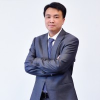 emlyon business school Asia Campus Employee Hui Li's profile photo