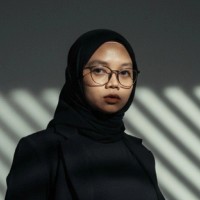 Yola Daniar Email