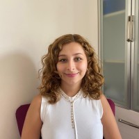 Elif Özkadir Email