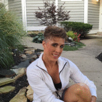 LightArt Employee Leslie Simpson's profile photo