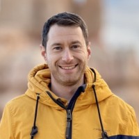 Andreas N. Email