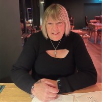 Maxine Kemp Email
