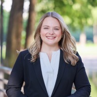 Rethink Wealth Employee Melani Faulkner's profile photo