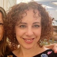 Lucy Arnold-Courtney Email