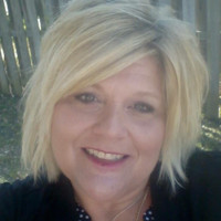 Reliable Tires Employee Lisa Leich's profile photo