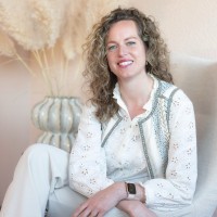Claudia Kuijer Email