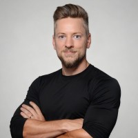 Tobias Becker Email