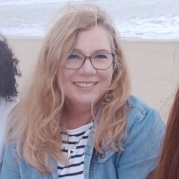 Antoinette van Vuuren Email