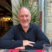 E-mail e número de telefone de Maurice van der Bruggen