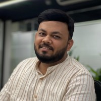 Niyas Vakayil Email & Phone Number