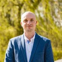 Benedikt Linder Email