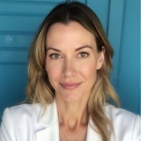 eTail™ Employee Noelle Hjelte's profile photo