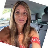 Graphic Image, Inc Employee Laura Hansen's profile photo