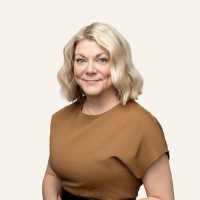 Sarah van Lange Email & Phone Number