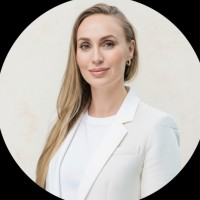Karolina Delota Email