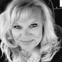 Oak Creek Homes Employee Rebecca White-Goad's profile photo