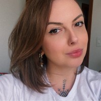 Yasmin Bomfim Email & Phone Number