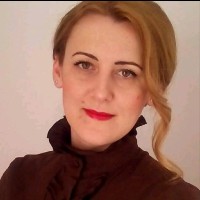 Select Auto Employee Loredana Pop's profile photo