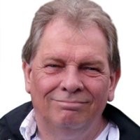 Wayne Dinsdale Email & Phone Number
