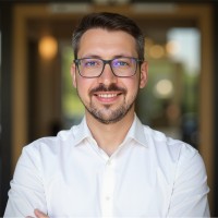 Marian Müller Email