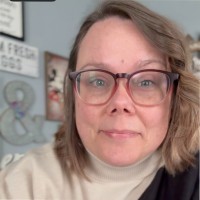 Amber Wozny Email & Phone Number