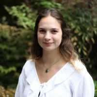 Stand Employee Emily Poyntz's profile photo