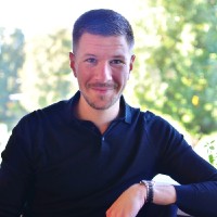 Janosch Kluen Email