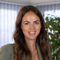 Yvonne Schönthal Email & Phone Number