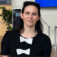 Nadine Meisonnave Email