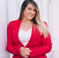 Laura Toth Email & Phone Number