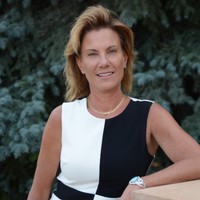 Ellen Hamilton Email & Phone Number