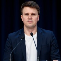Kyle van Heerden Email